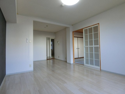 【居間・リビング】 | ヴァンベールしののめ　A棟