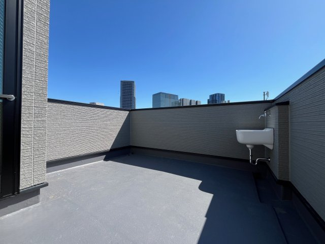 品川区大崎4丁目 限定1棟の展望|周辺に高い建物がないので、大崎の夜景が広がります