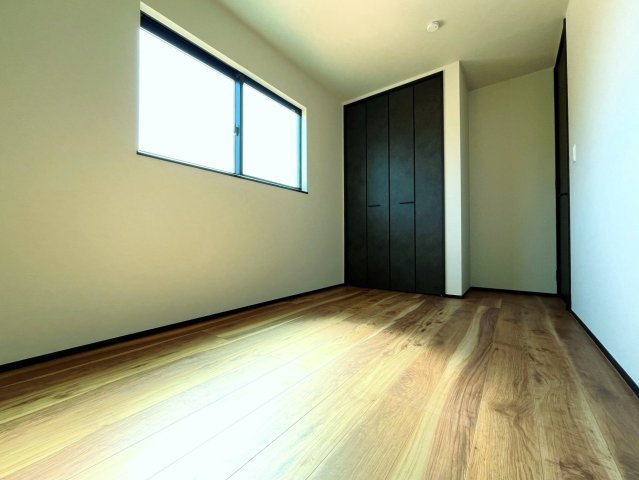 品川区大崎4丁目 限定1棟の洋室|3階6.6帖洋室
プライベート空間も快適です
全室5帖以上　明るく快適にお過ごしいただけます