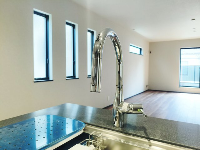 品川区大崎4丁目 限定1棟の浴室|自宅でミストサウナを楽しめます
温熱効果で血行が促進され冷えや肩こりの緩和に役立つ可能性があります 