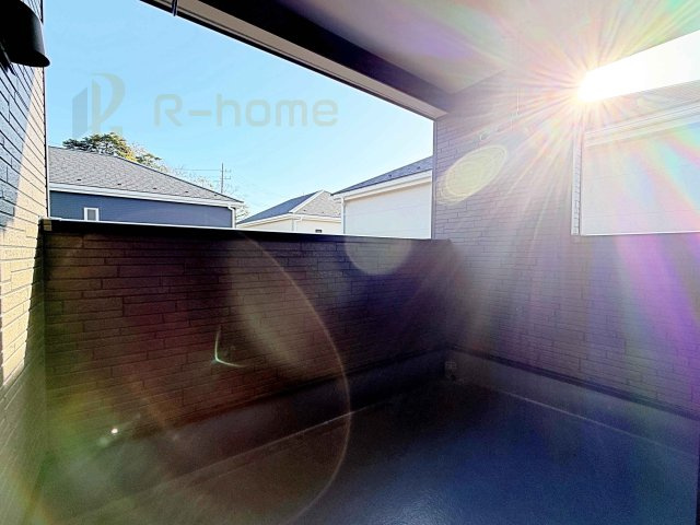 ひたちなか市相金町第1　新築戸建て　2号棟のバルコニー|急な雨でも安心のインナーバルコニー♪忙しいご夫婦も大満足♪