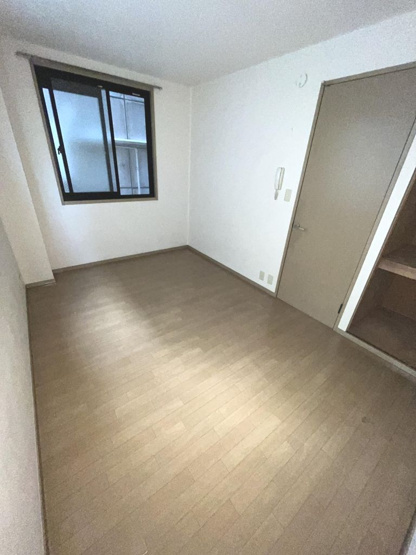 【内装】 | IS | 落ち着いた色調の内装です