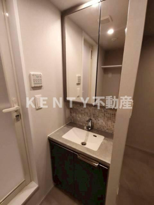 【洗面所】 | Mind Kamata | スペースが確保できる洗面所です