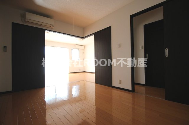 スカイコート志比田Ⅰ・Ⅱの寝室|広々とした洋室です