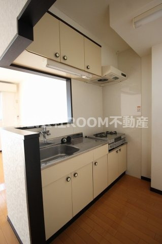 スカイコート志比田Ⅰ・Ⅱのキッチン|お料理しやすいキッチンです