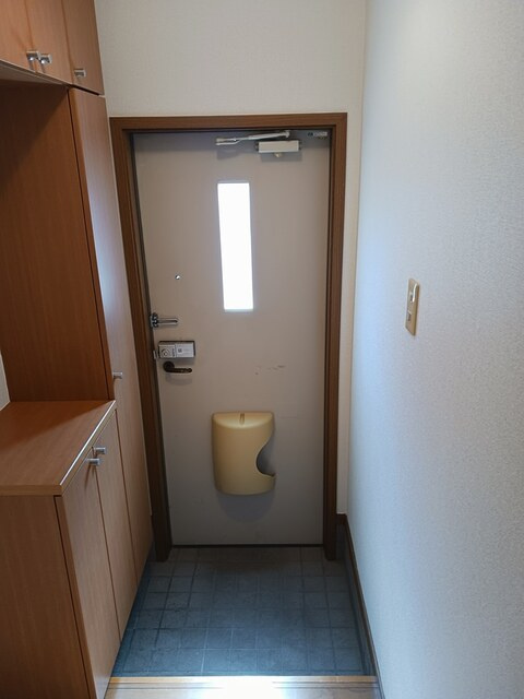 アヴニールXの玄関