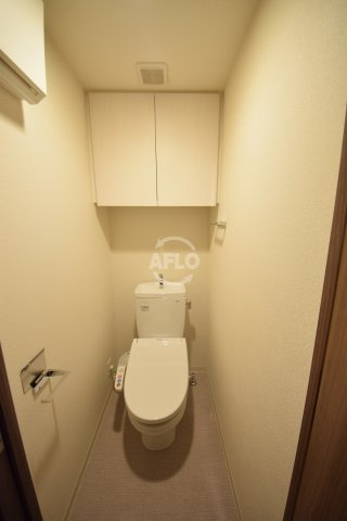 プレサンス大手前ピリオドのトイレ|プレサンス大手前ピリオド　ウォシュレット付き