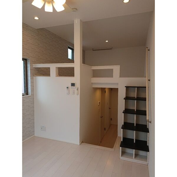 アルファ グランデ　名古屋市賃貸　仲介手数料無料の居間・リビング