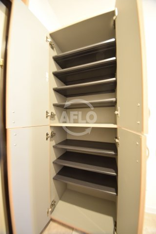 YOSHITOMI天下茶屋の収納|YOSHITOMI天下茶屋　シューズボックス