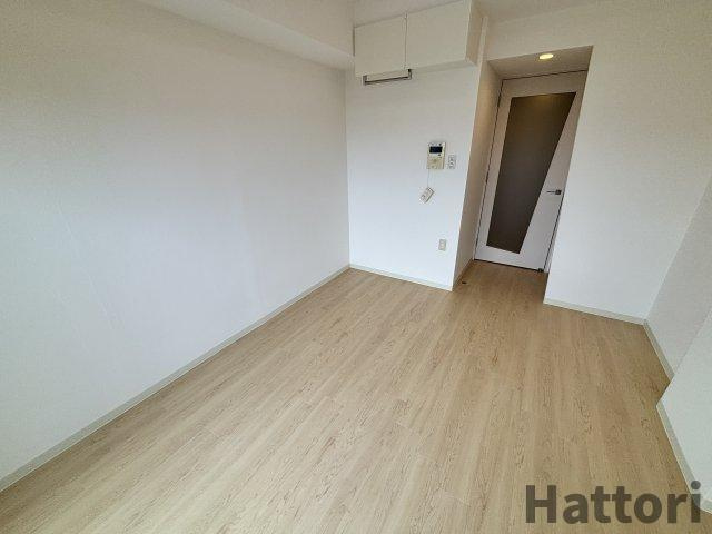 セレニテ新大阪弐番館の居間・リビング