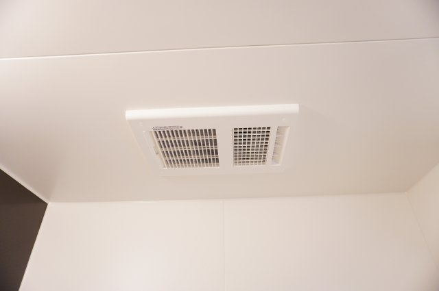 越谷市大沢 新築分譲住宅の浴室