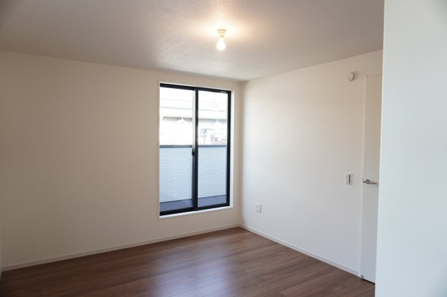 越谷市大沢 新築分譲住宅の洋室|7帖