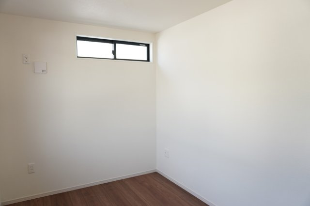 越谷市大沢 新築分譲住宅の洋室