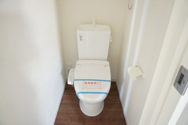 越谷市大沢 新築分譲住宅のトイレ|2階