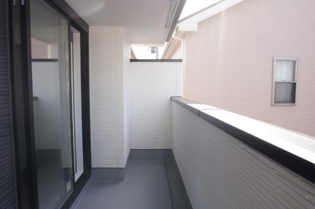 越谷市大沢 新築分譲住宅のバルコニー