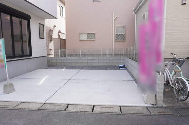 越谷市大沢 新築分譲住宅の駐車場