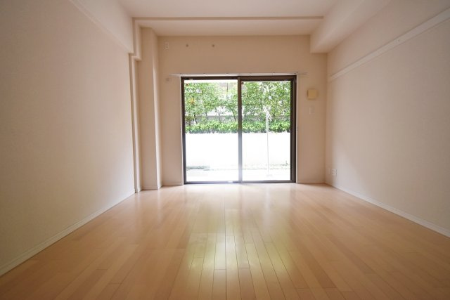 シャルム甲子園口の洋室|8.8帖　洋室