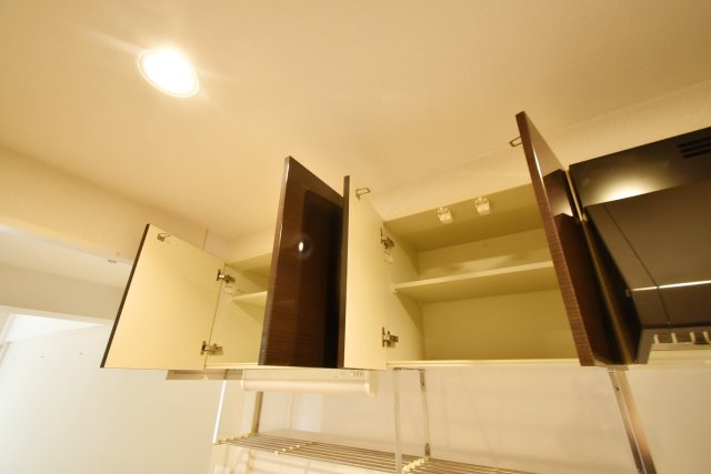 シャルム甲子園口の収納