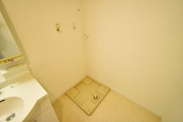 シャルム甲子園口の洗面所|洗面室