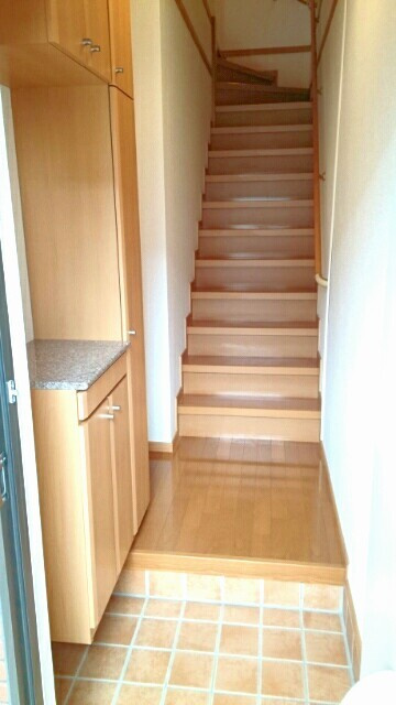 ファミールⅣの玄関