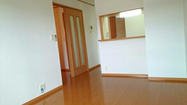 ファミールⅣの居間・リビング