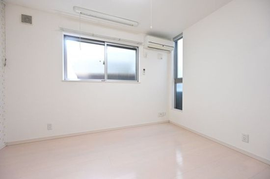 ウィンズ・パレ西落合の居間・リビング