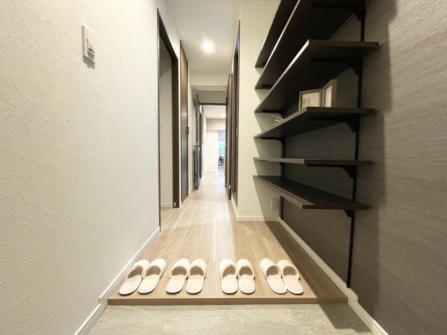 室町スカイハイツの玄関
