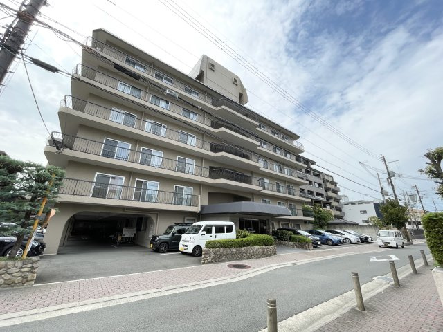 室町スカイハイツの外観