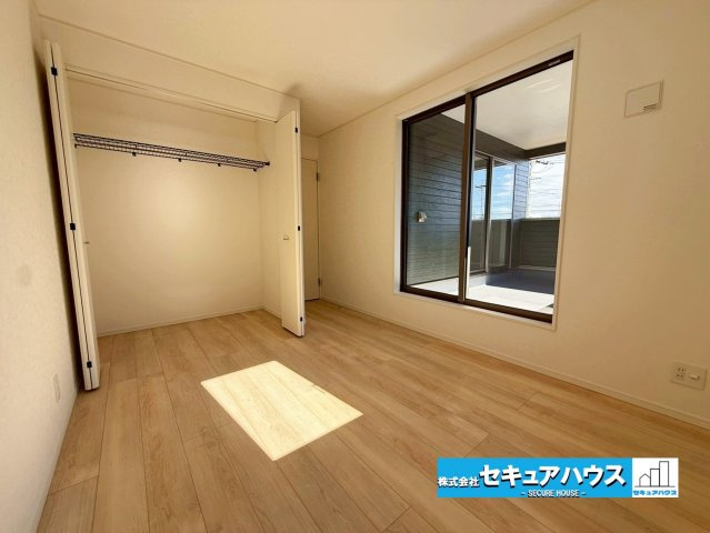 【今からご案内可能】刈谷市今川町3丁目　全3棟の洋室|【洋室】
◆お子様のお部屋や主寝室、来客時の宿泊室、趣味のお部屋としてもご利用いただけます♪