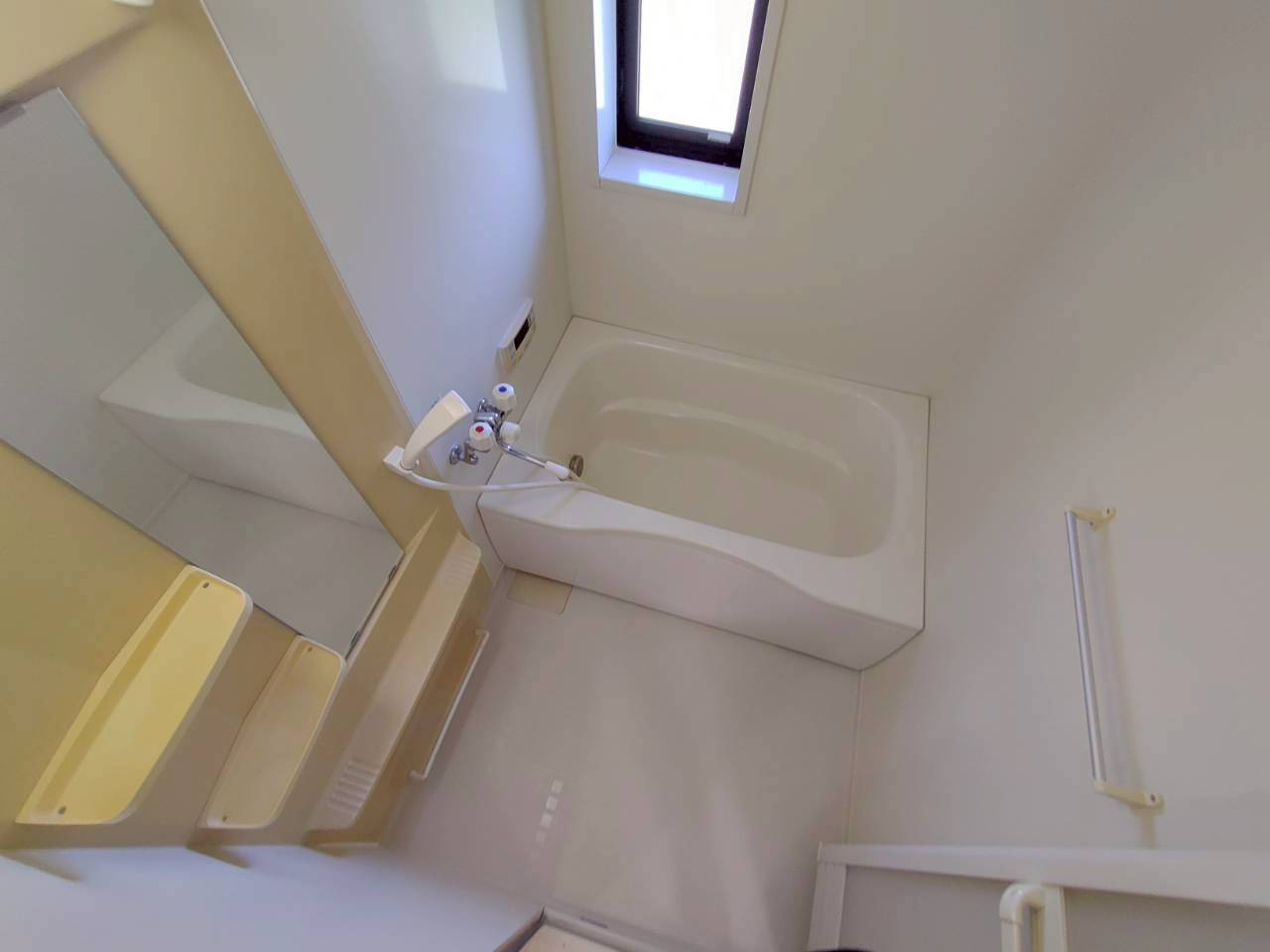 セントラルコート		の浴室