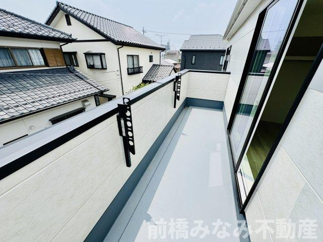 高崎市江木町　3号棟(全3棟)　リナージュ　新築建売分譲のバルコニー|バルコニーからの眺めを楽しみながら食事をしませんか