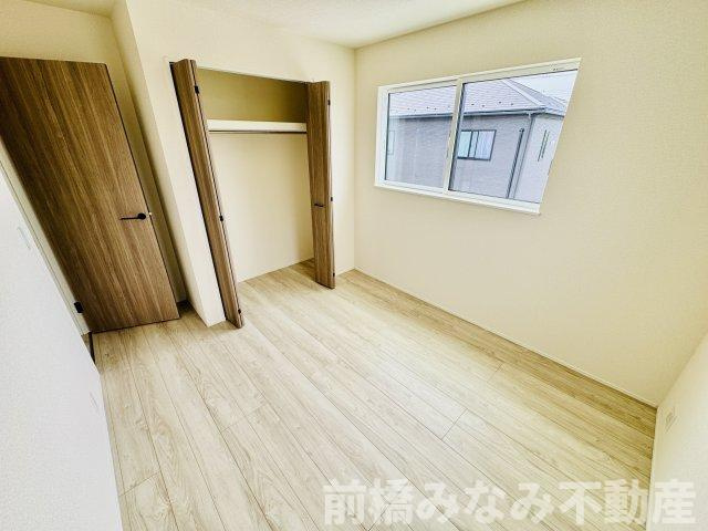 高崎市江木町　3号棟(全3棟)　リナージュ　新築建売分譲の洋室|明るい洋室です