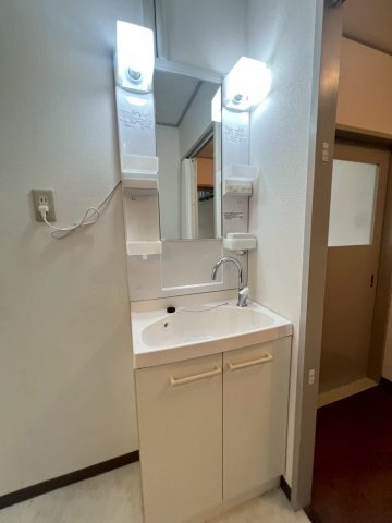 高倉台2団地11号棟の洗面所