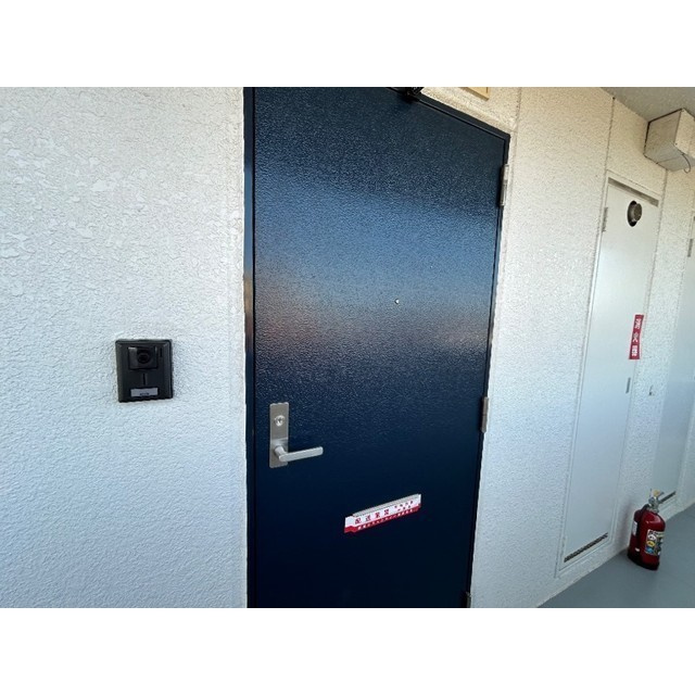 メゾン中郷の玄関