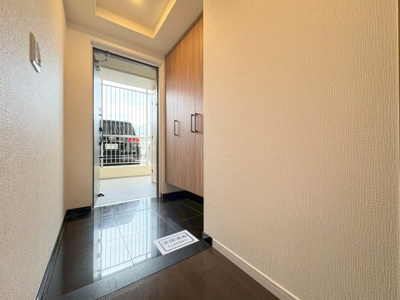 【玄関】 | サンメゾン豊中末広町ELDO