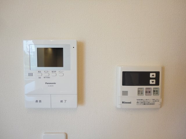 サン　フォレスタのセキュリティ|カメラ付インターホン