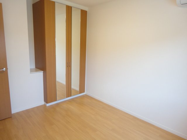 サン　フォレスタの内装|洋室