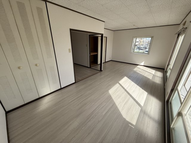 ラプラーニュ参番館の居間・リビング