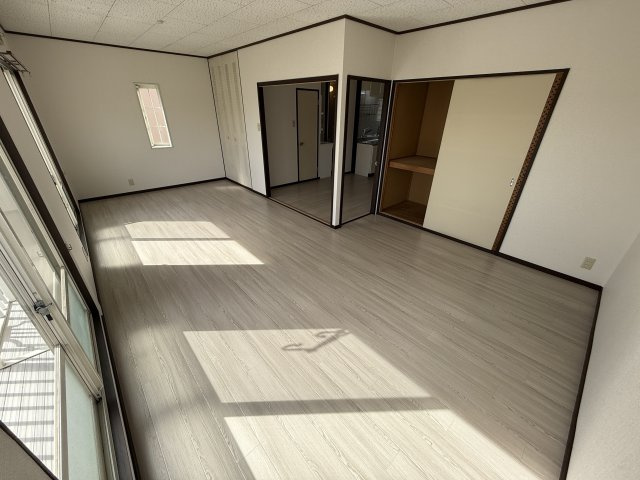 ラプラーニュ参番館の居間・リビング