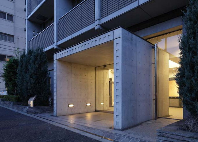 コンフォリア下北沢のエントランス