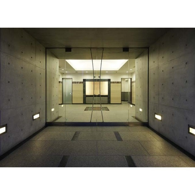 コンフォリア下北沢のロビー