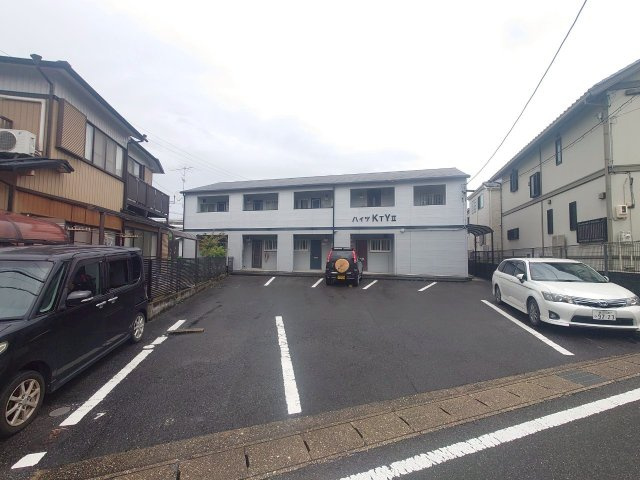 ハイツKTYⅡの駐車場
