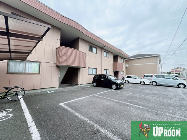 メゾン高羽の駐車場