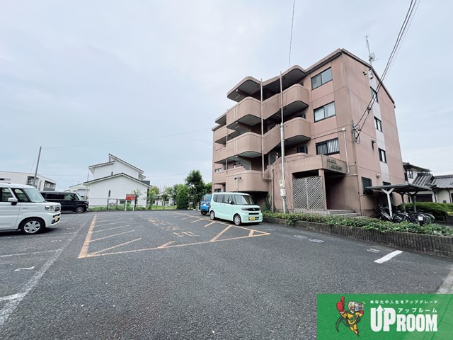 グラン・シャリオの駐車場