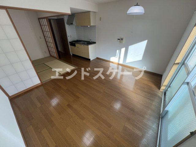 高砂ハイツ高崎東口の居間・リビング|高崎、前橋、伊勢崎エリアのお部屋探しはエンドスケープまで！お客様の理想お聞かせ下さい♪