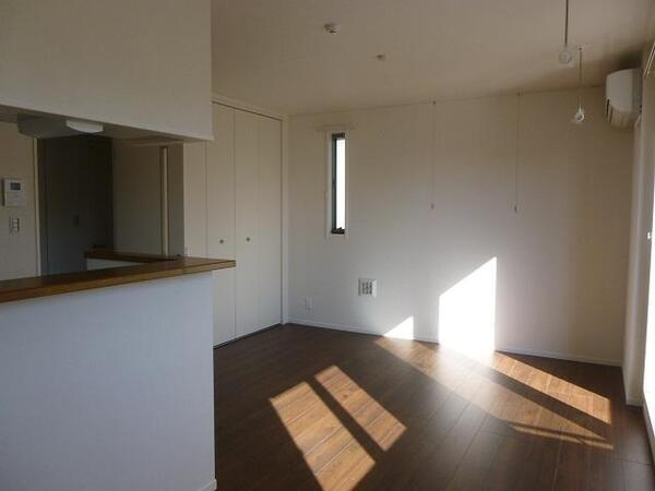 リスティガーデン白山の居間・リビング