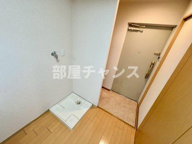 アビタシオン鶴舞の玄関