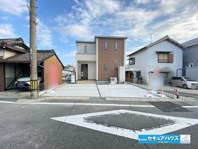 【今からご案内可能】刈谷市小垣江町 限定1棟（月々100,000円台～）の前面道路含む現地写真|事前予約にて現地ご見学いただけます！お気軽にお問い合わせください♪
■株式会社　セキュアハウス■
住宅ローンに強く、知識、経験豊富なスタッフ在籍
お客様に寄り添い、ご成約後もサポート致します。