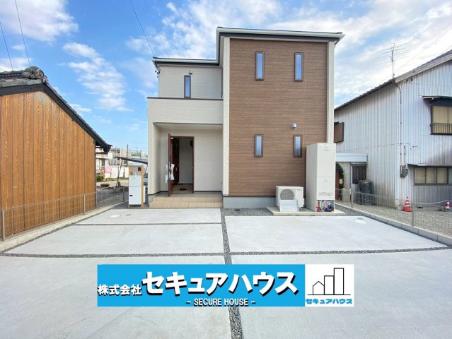 【今からご案内可能】刈谷市小垣江町 限定1棟の外観|【現地外観写真】
◆本日ご案内可能♪365日営業中！！！
◆駐車並列3台可能！オプション工事でカーポート設置などいかがでしょうか。その他にも、フェンスなどの「オプション工事」もご提案いたします♪　　　