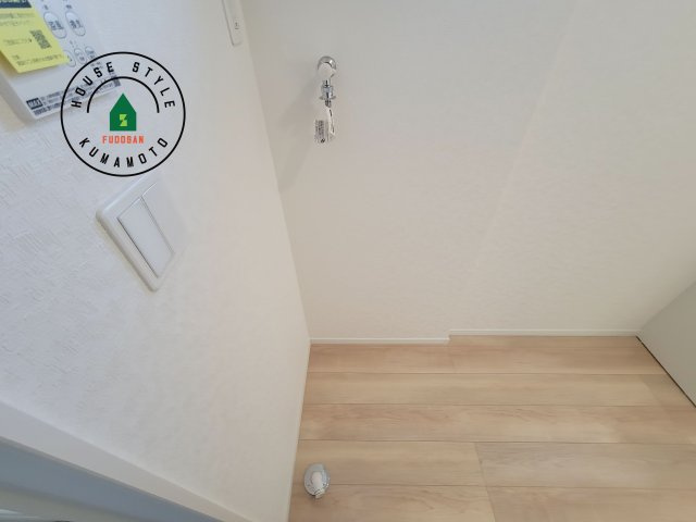 合志市栄第5-2棟(1号棟)のランドリースペース|ランドリースペースは広さもたっぷり。